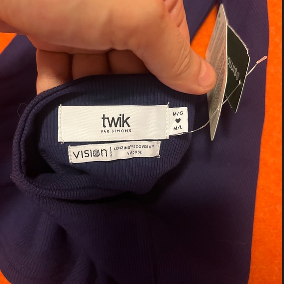 Eco-friendly purple ribbed stretchy criss-cross cropped halter camisole NWT - Picture 8 of 11